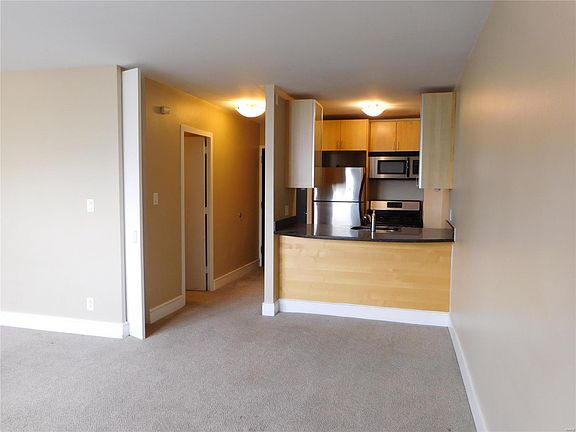 2nd image of 210 N 17th St Unit 908