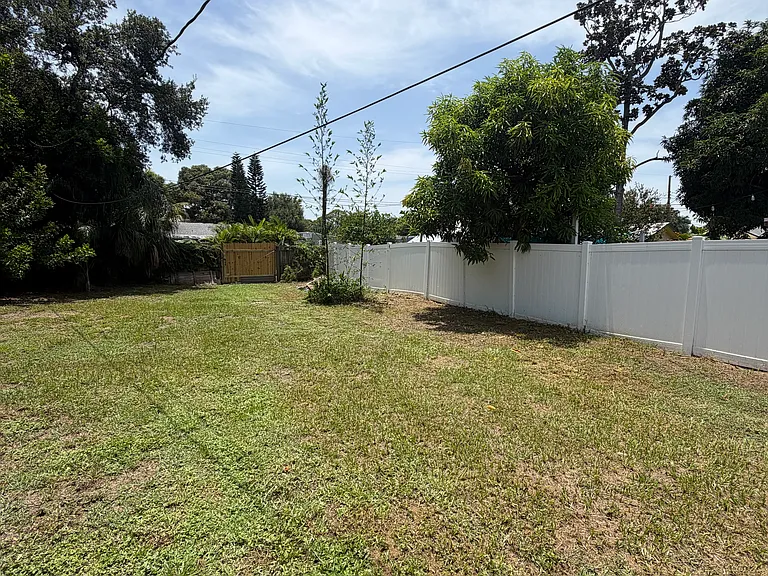 4010 8th Ave N — Photo 24