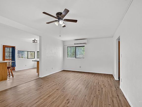 5th image of 21511 Bandit Ln