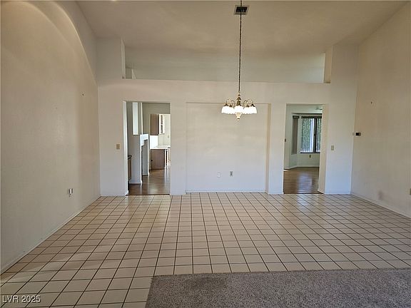 4th image of 8905 Sandspring Dr