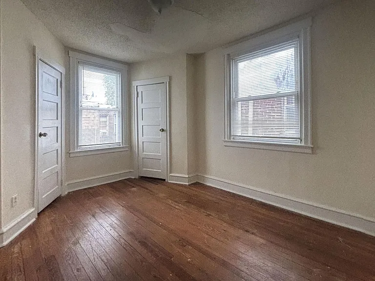 1236 E Price St — Photo 4