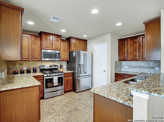 4th image of 2814 Sanderling Way