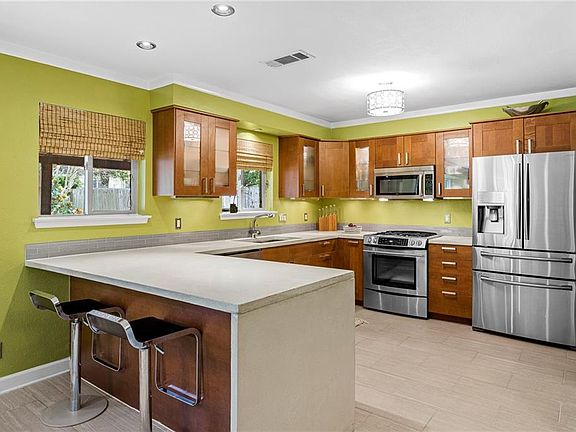3rd image of 10107 Woodland Village Dr