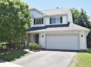 2462 Golf Trail Ct, Aurora, IL 60506