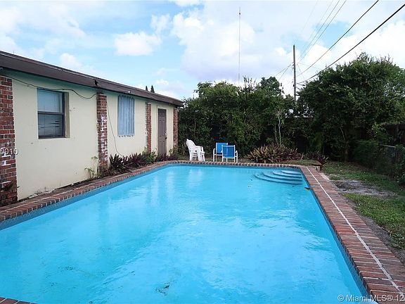 3rd image of 1020 NW 200th Ter