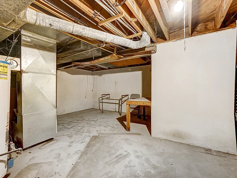 4016 Maricarr Dr — Photo 48