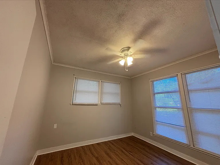 1408 University Ave — Photo 9