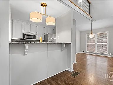 5th image of 1030 Cupp Ln #8