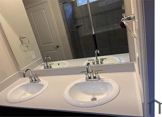 1015 London Town Ln — Photo 7