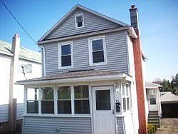 2nd image of 43 Laurel St