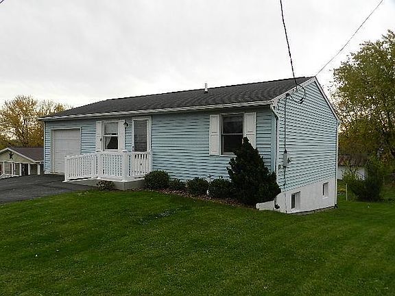 3rd image of 237 Vine St