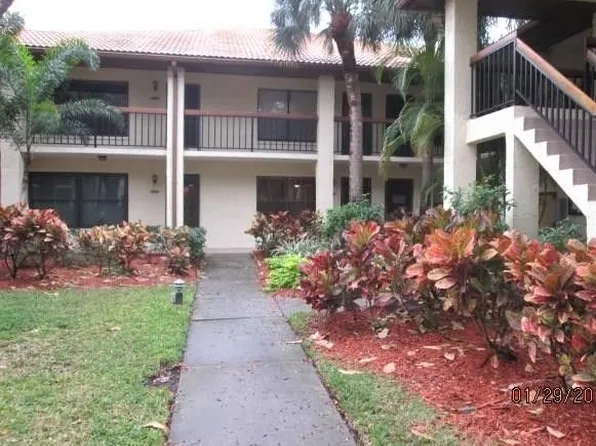 1004 Hammock Pine Blvd, Clearwater, FL 33761