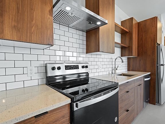 4th image of 3136 Minnehaha Ave #94g143wuz