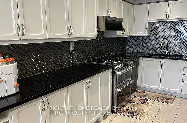 2211 Ridge Lndg — Photo 5