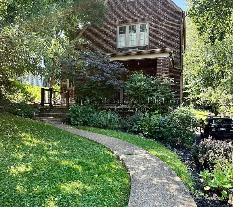 152 Gordon St