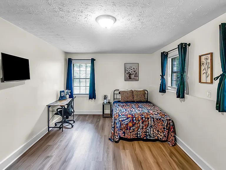 1812 Wiggins Cir SW — Photo 14