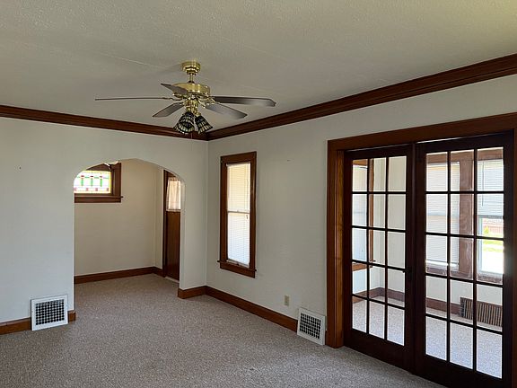 3rd image of 621 Montana Ave #1