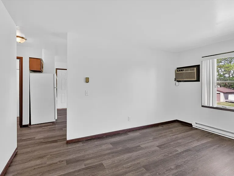 Sun Meadows Apartments — Photo 27