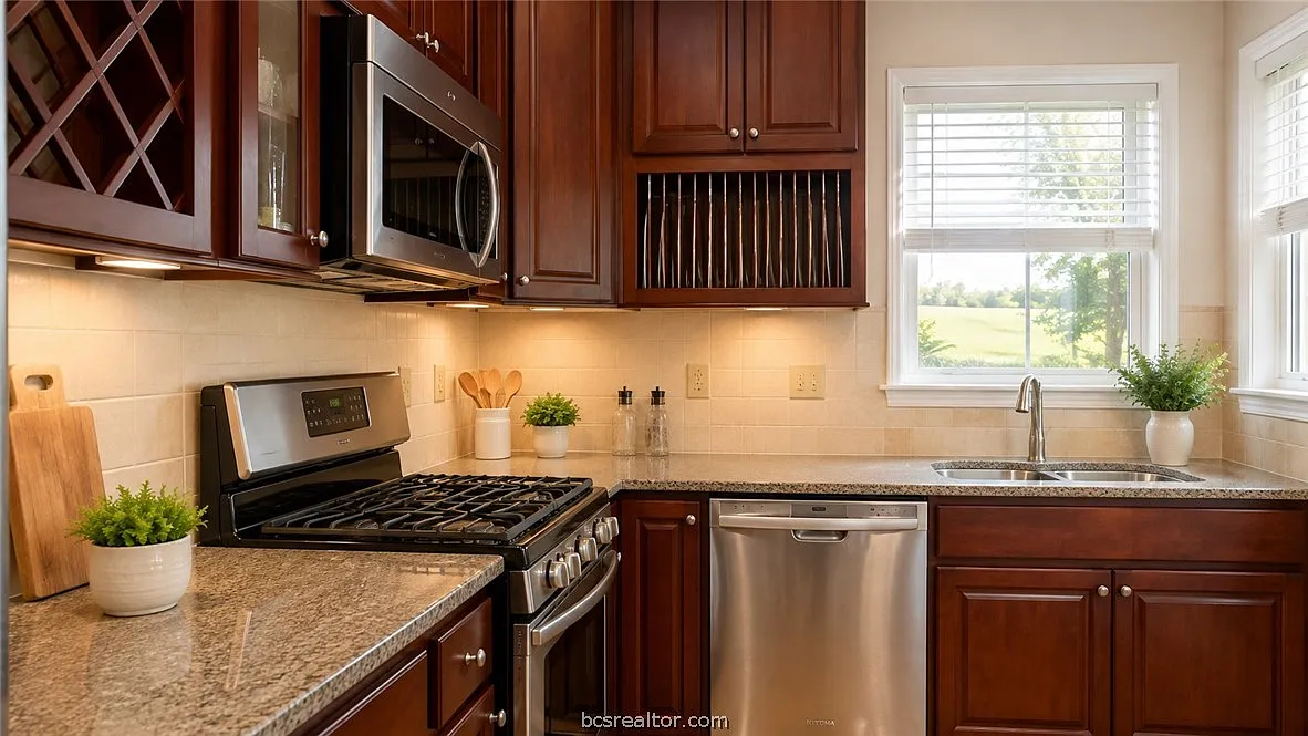 3 bed, 1450 sqft, $1,595 — Photo 3