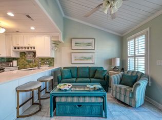 4 Bermuda Landing Pl, North Topsail Beach, NC 28460