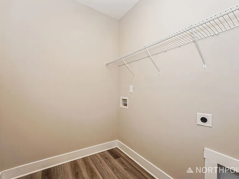 120 Glencoe Ln #103 — Photo 11