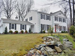 10 Sleepy Hollow Rd, Kinnelon, NJ 07405