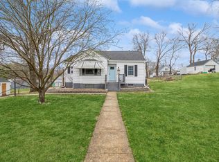 1231 Pleasant View Dr, Des Moines, IA 50315