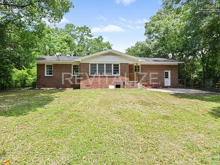 2505 Robin Hood Dr — Photo 6
