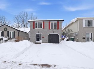 67 Old Carriage Dr, Kitchener, ON N2P 1H5