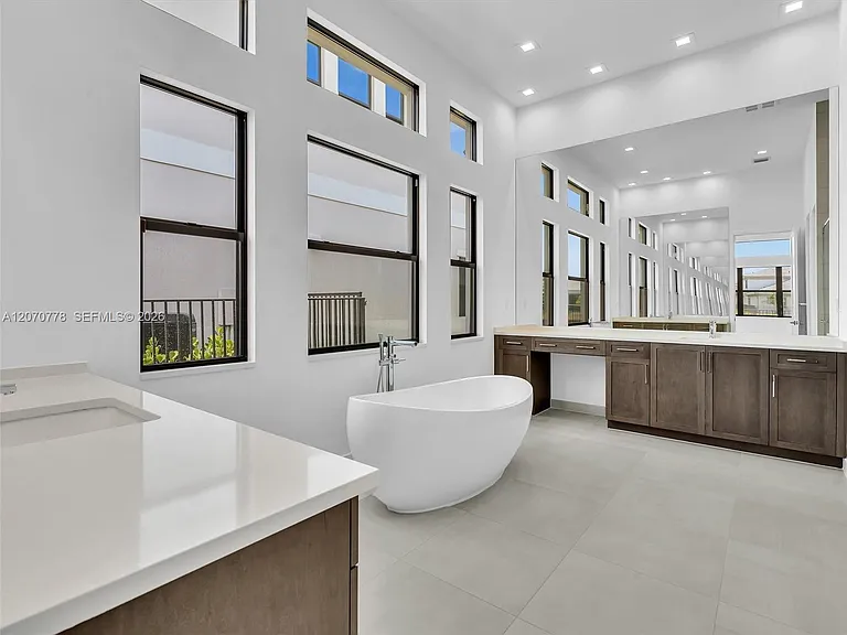 10032 Stockrun Dr — Photo 13