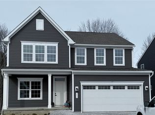 151 High Fox Dr, Chardon, OH 44024