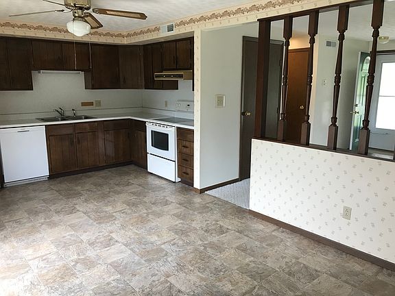 5th image of 804 Sidney St