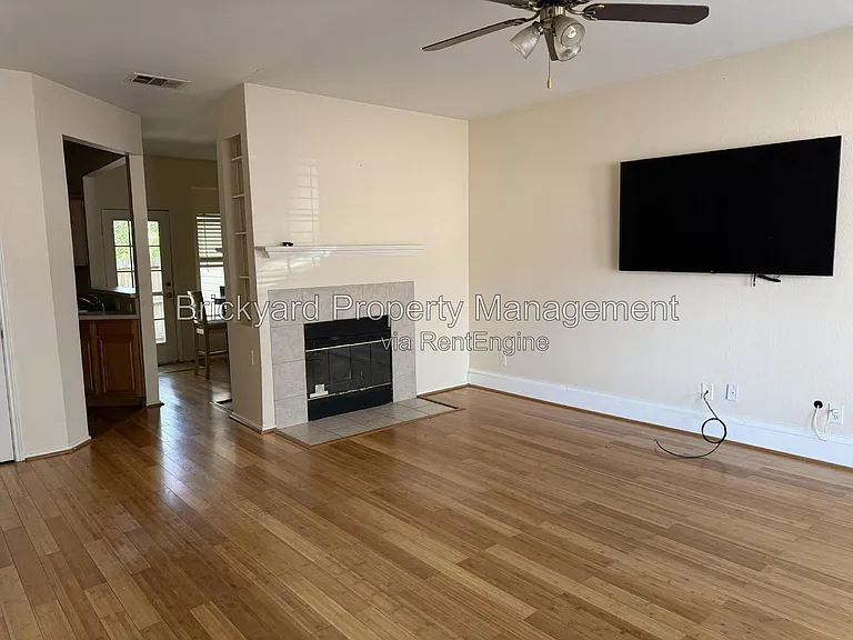 3944 Brandon Park Dr — Photo 6