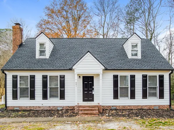 601 Yates Pl, Zebulon, NC 27597