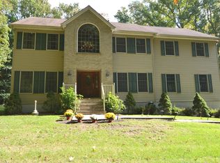 7 Debele Ln, Middletown, NJ