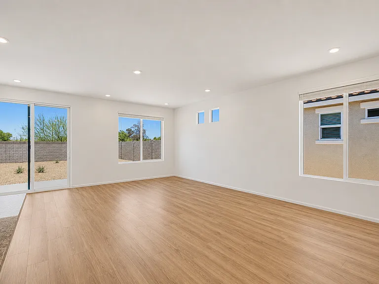 18000 W Calle Lejos — Photo 10