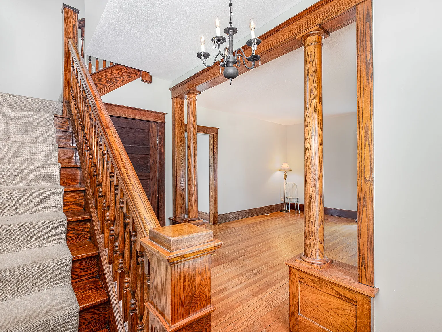 601 E Gambier St — Photo 2