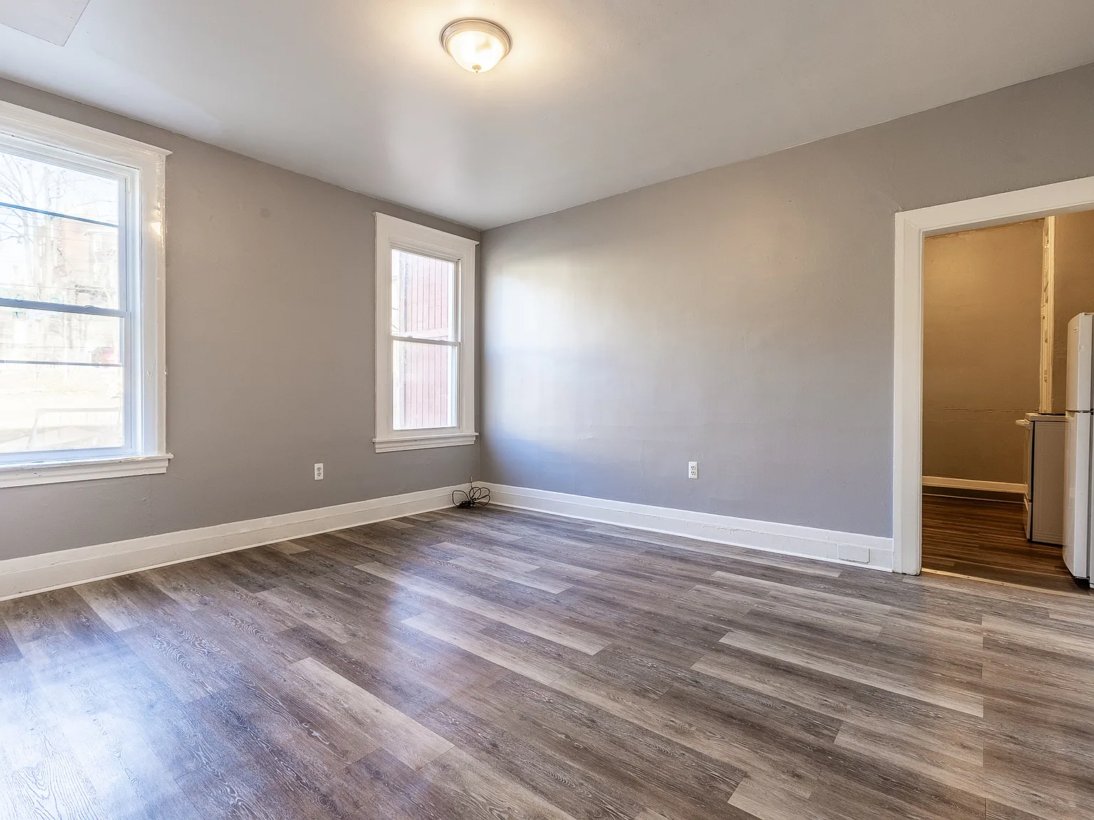 Studio, 600 sqft, $725 — Photo 3
