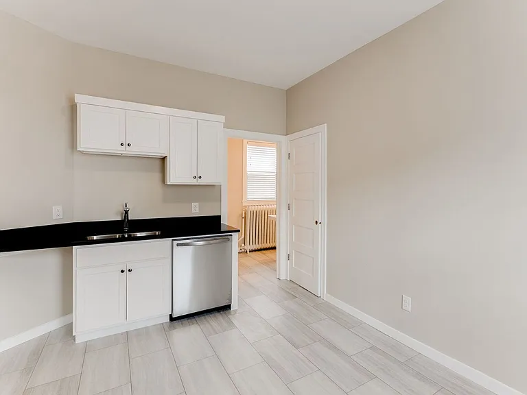273 W Sturgis St — Photo 19
