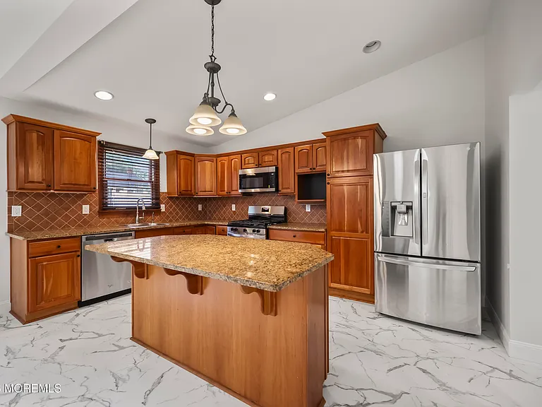 18 Fierro Ave — Photo 10