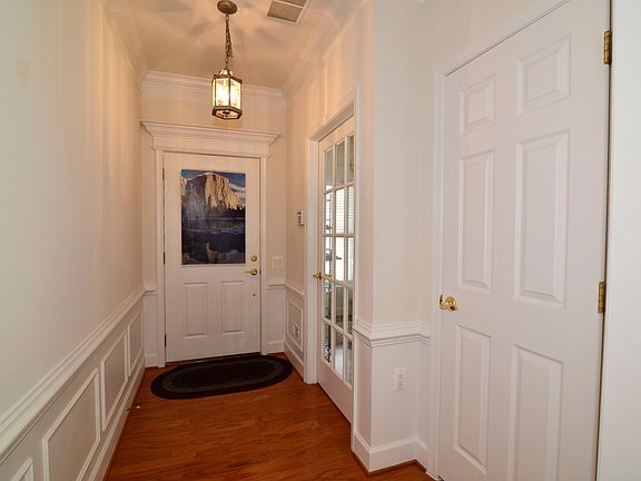 3rd image of 44390 Wedgeford Way