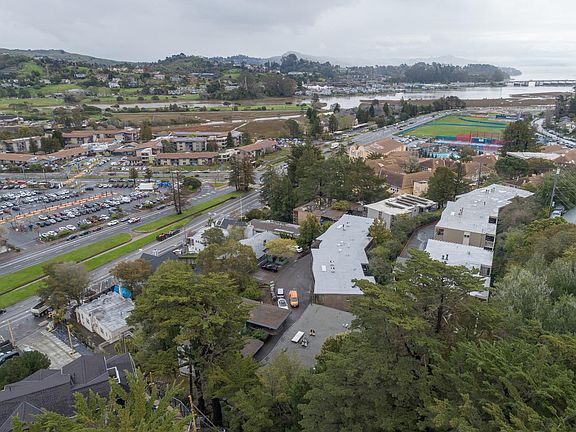 3rd image of 14 - 17 Gomez Way