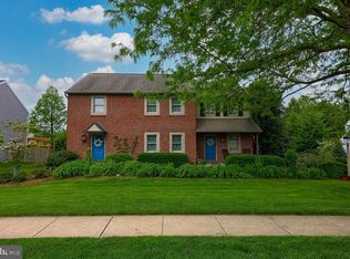 101 Magnolia Dr, Leola, PA