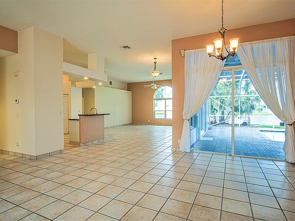 4th image of 6683 Bella Vista Ave