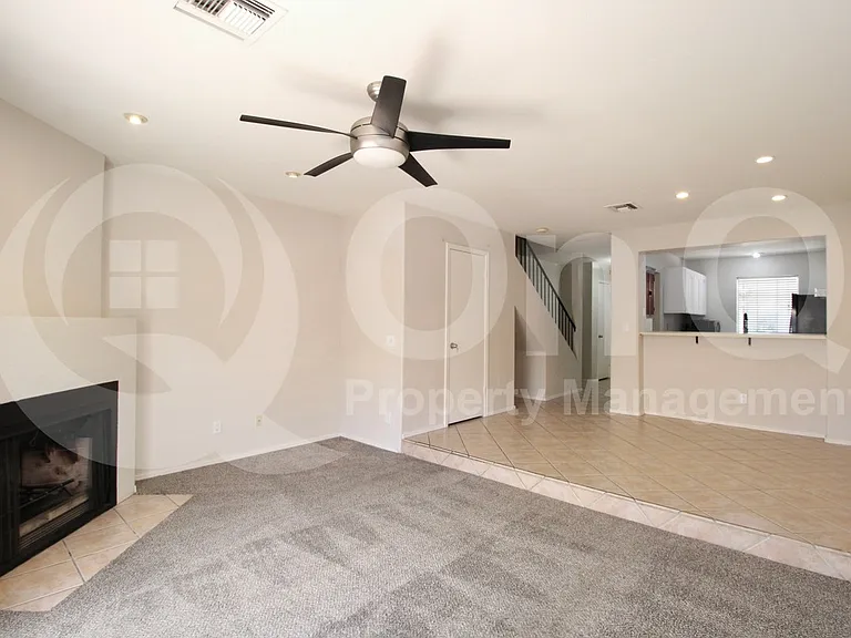 1961 N Hartford St #1049 — Photo 10