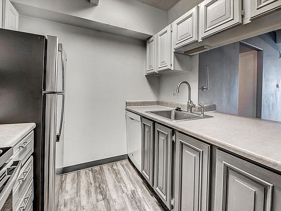 3rd image of 777 N Washington St APT 1103