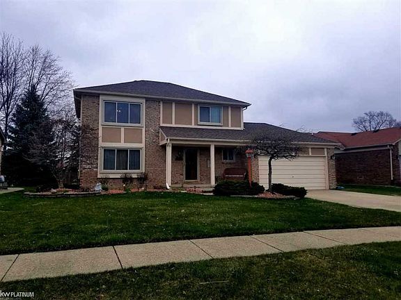 2nd image of 26401 Birchcrest Dr