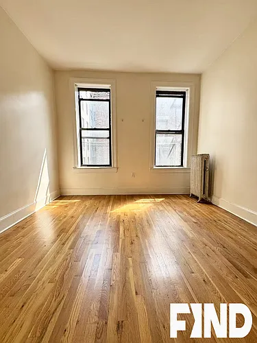 204 W 108th St Photo 1