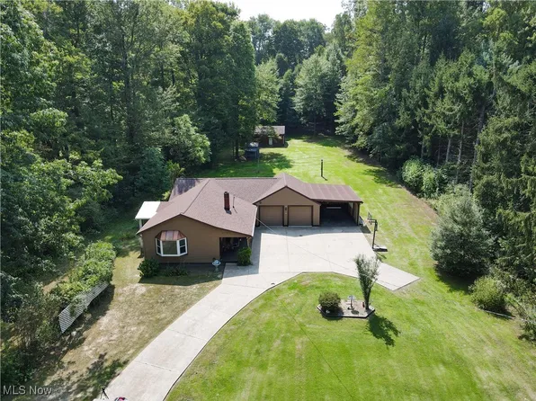 7076 Hankee Rd, Garrettsville, OH 44231