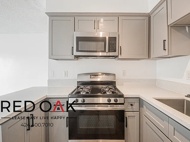 10251 Western Ave #F — Photo 11